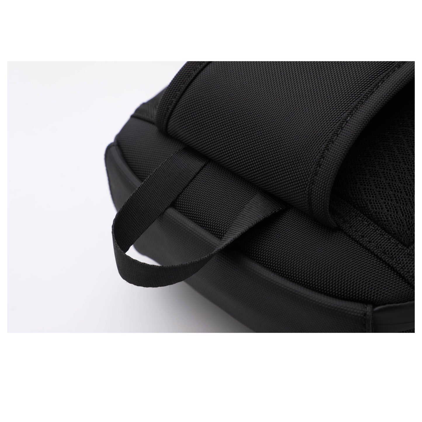 UNOO Sport Downforce Crossbody Sling Bag - Black