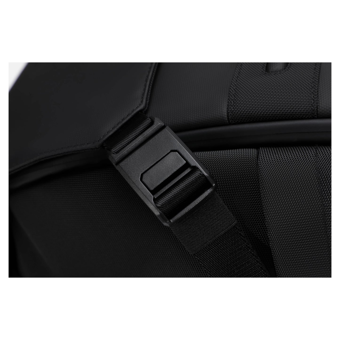 UNOO Search Backpack - Black