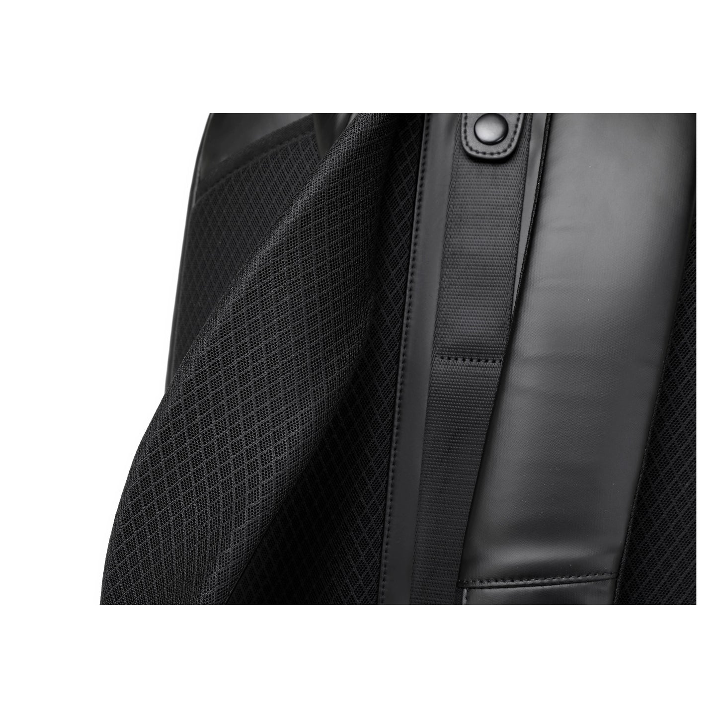 UNOO Warren Travel Backpack - Black