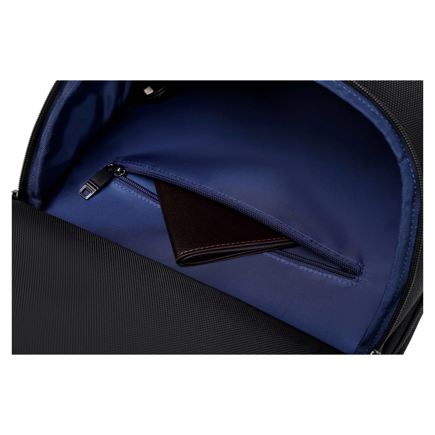 UNOO Houston Travel Backpack - Black