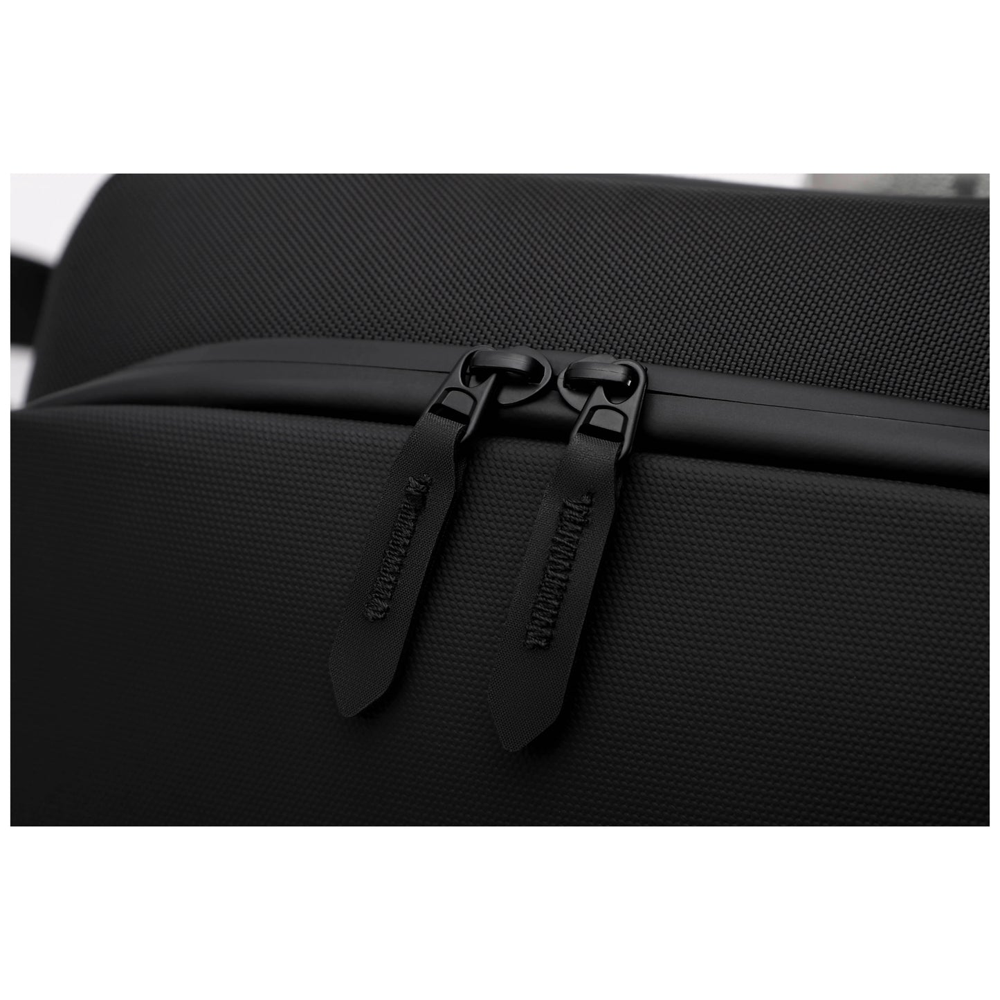UNOO Platoon Crossbody Sling Bag - Black