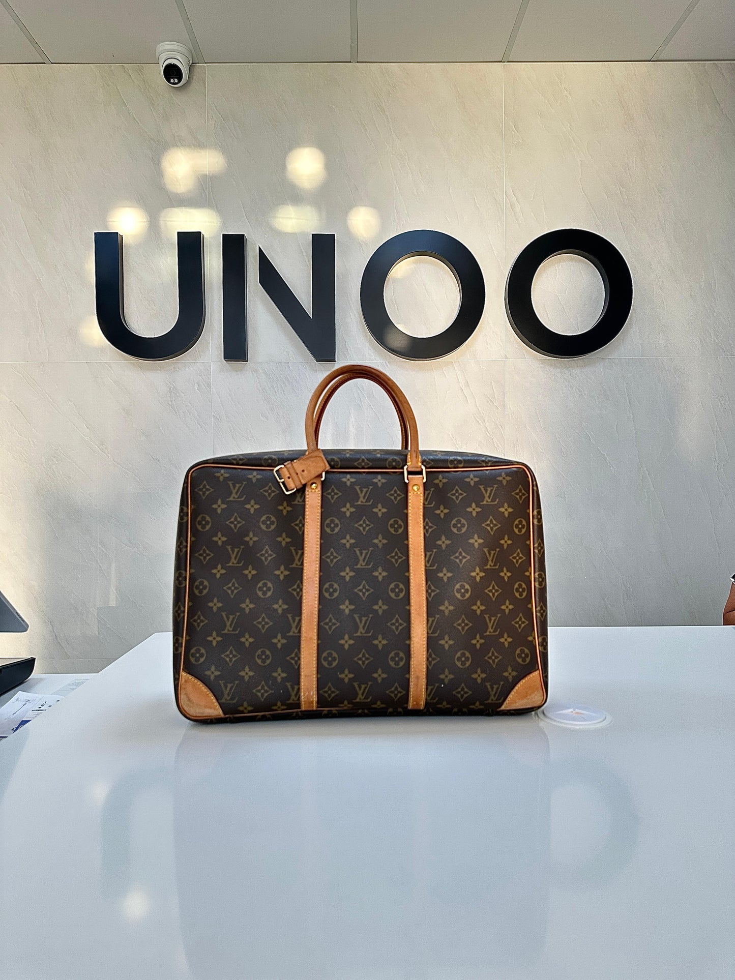 Louis Vuitton Travel Square Monogram Case - LV Monogram Sirius 70 Vintage - PRE OWNED