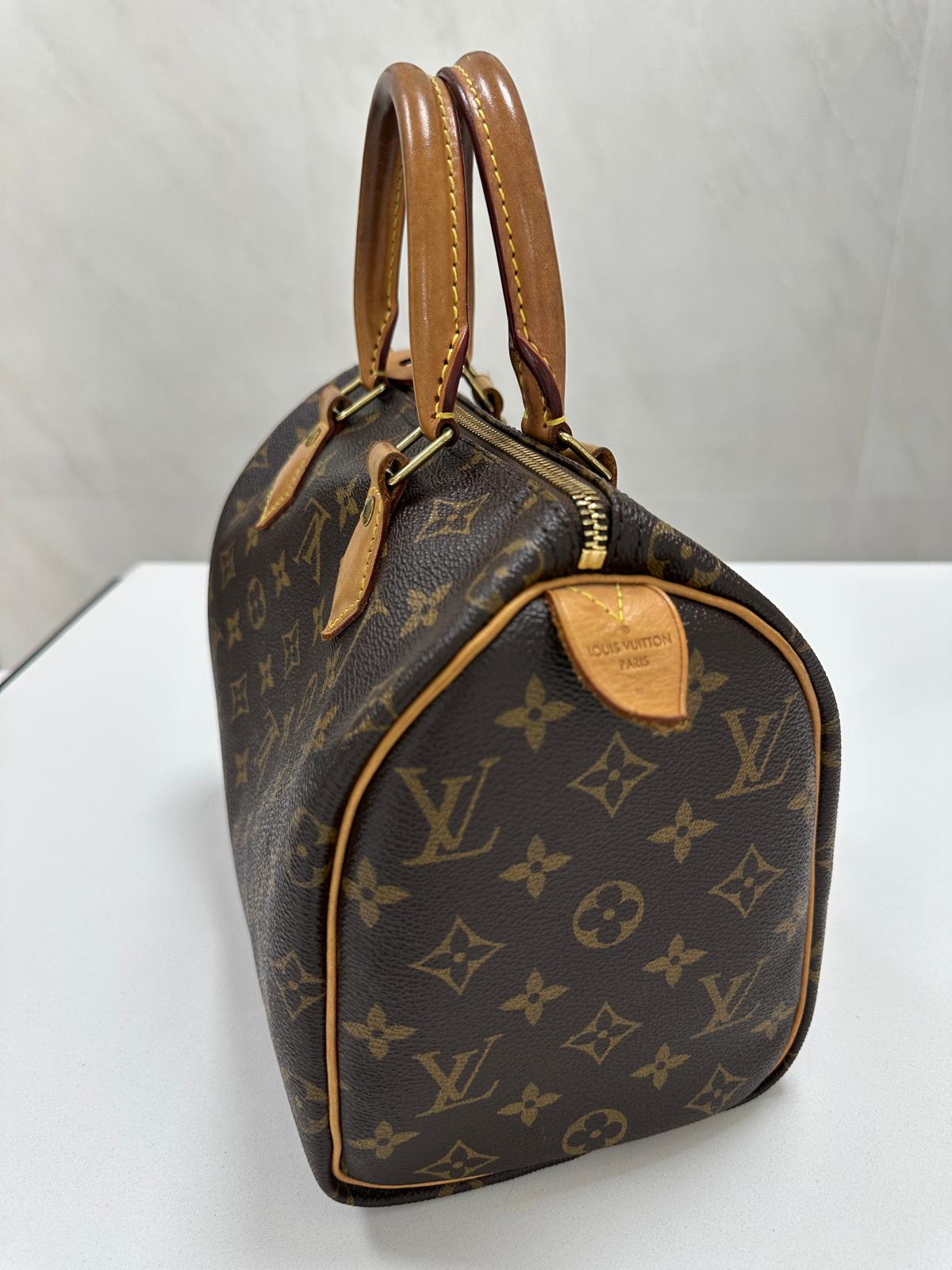 Louis Vuitton Monogram Speedy 25 - PRE OWNED