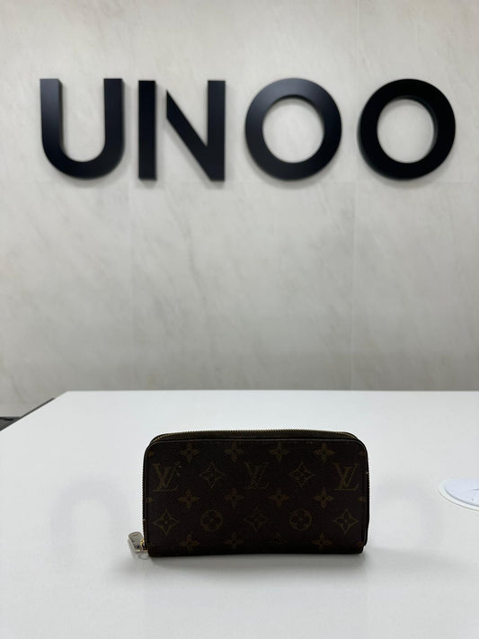 Louis Vuitton Wallet Brown - PRE OWNED