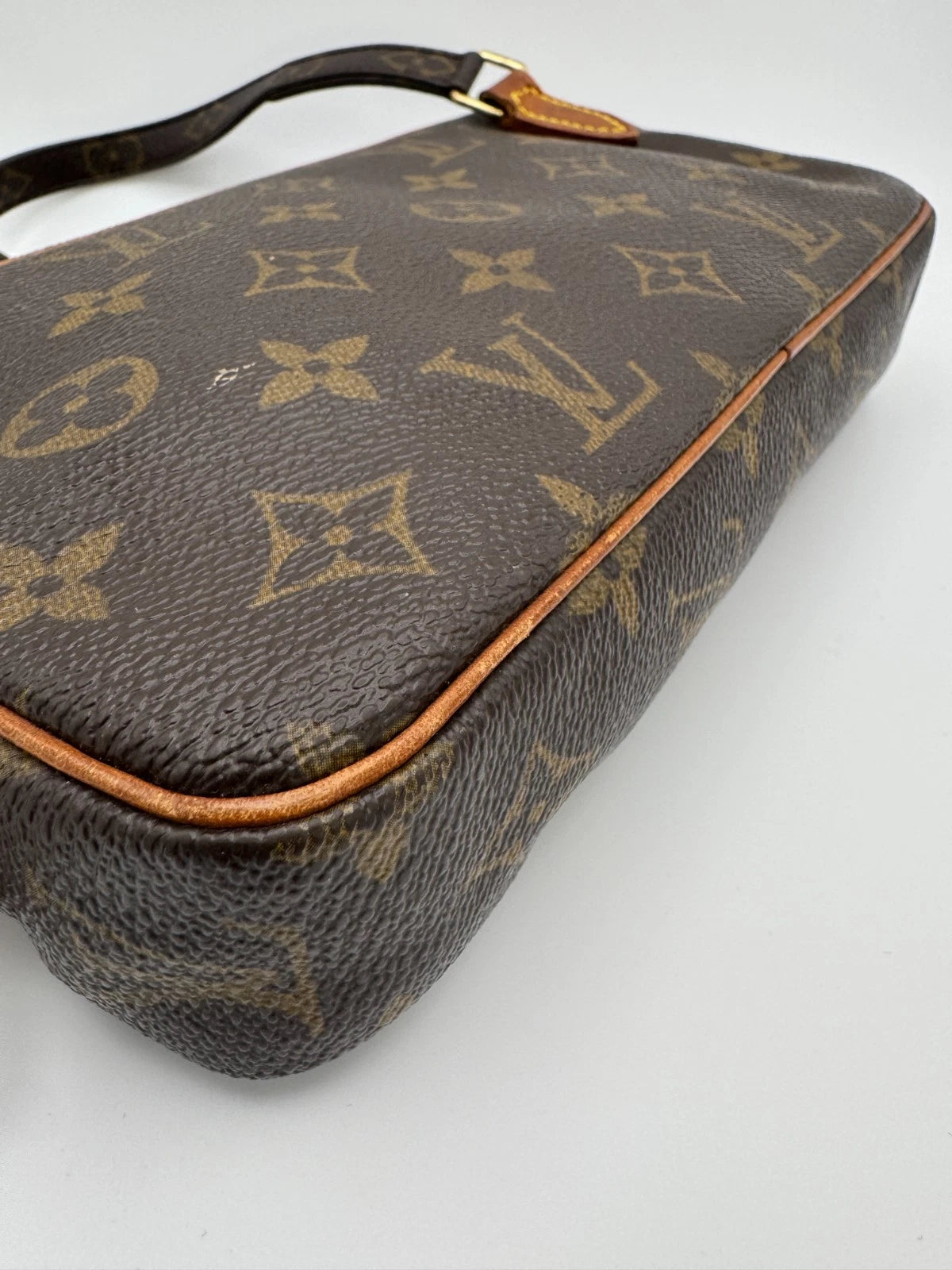 Louis Vuitton Pochette Accessoires Monogram Canvas Clutch Shoulder Bag