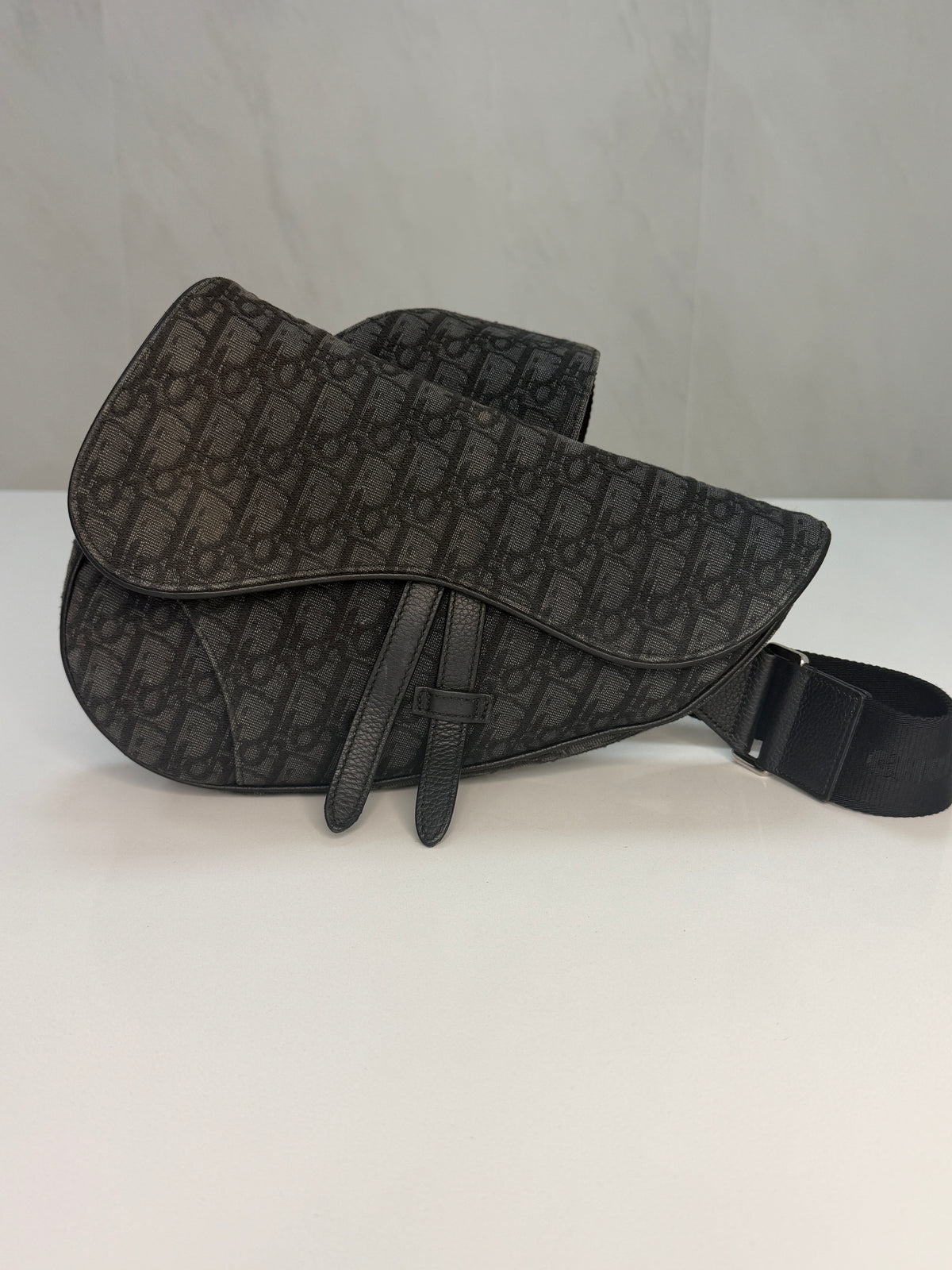 Dior Men Saddle Bag – Grey Oblique Jacquard, Crossbody (Pre-Owned)