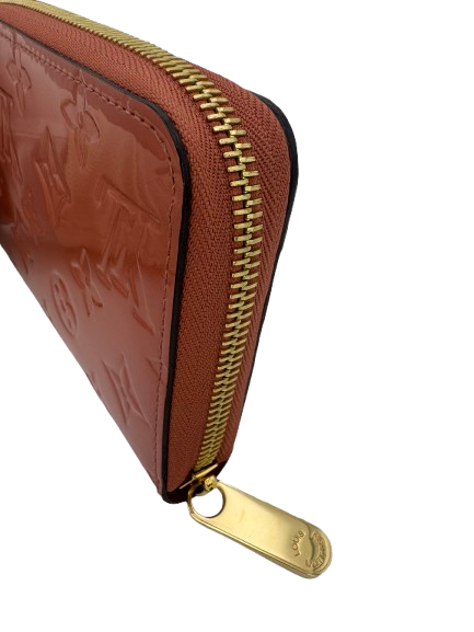 Louis Vuitton Zippy Wallet Monogram Vernis Dog Motif Patent Leather Zip Around