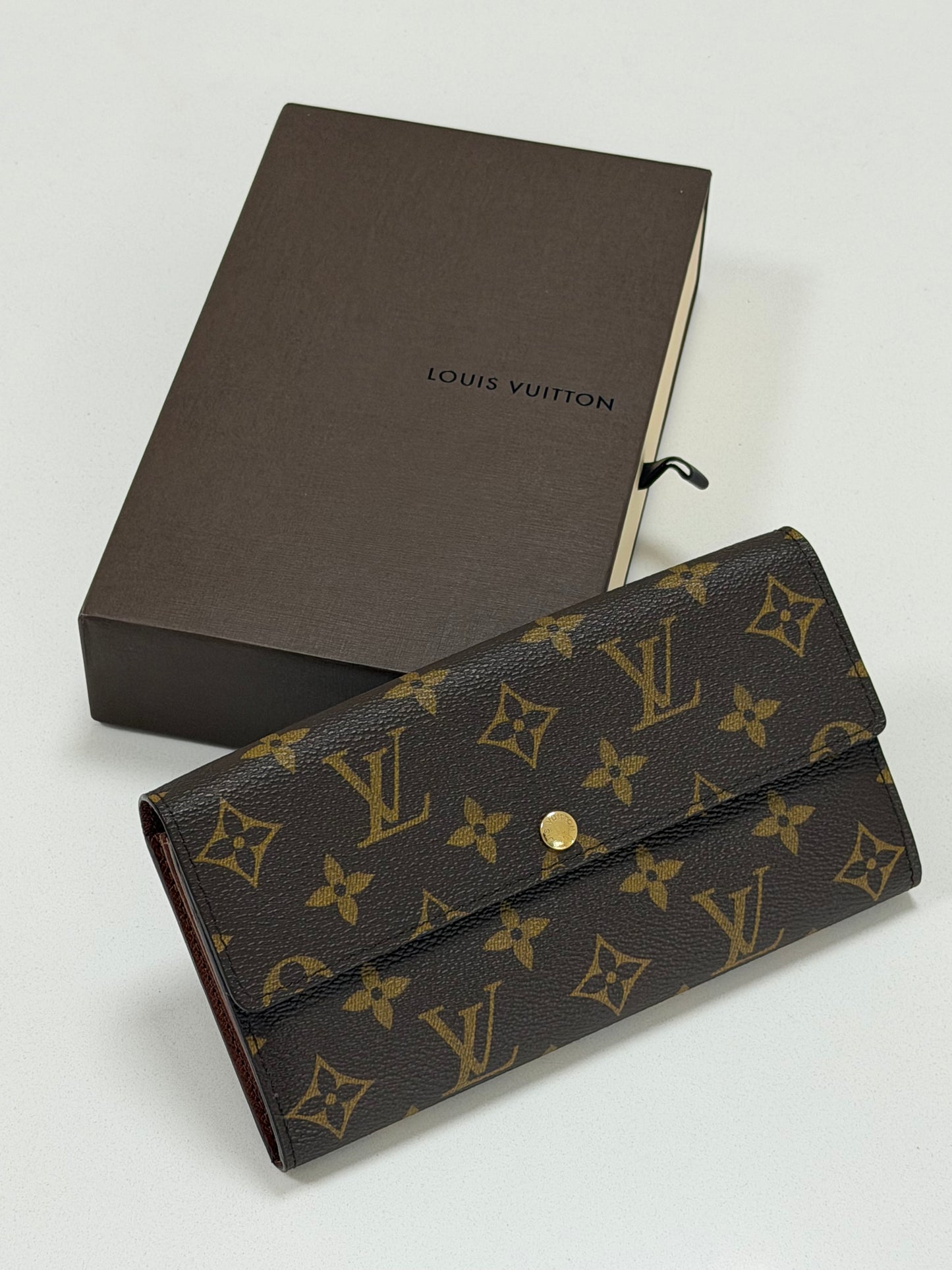 Louis Vuitton Monogram Canvas Sarah Wallet - PRE OWNED