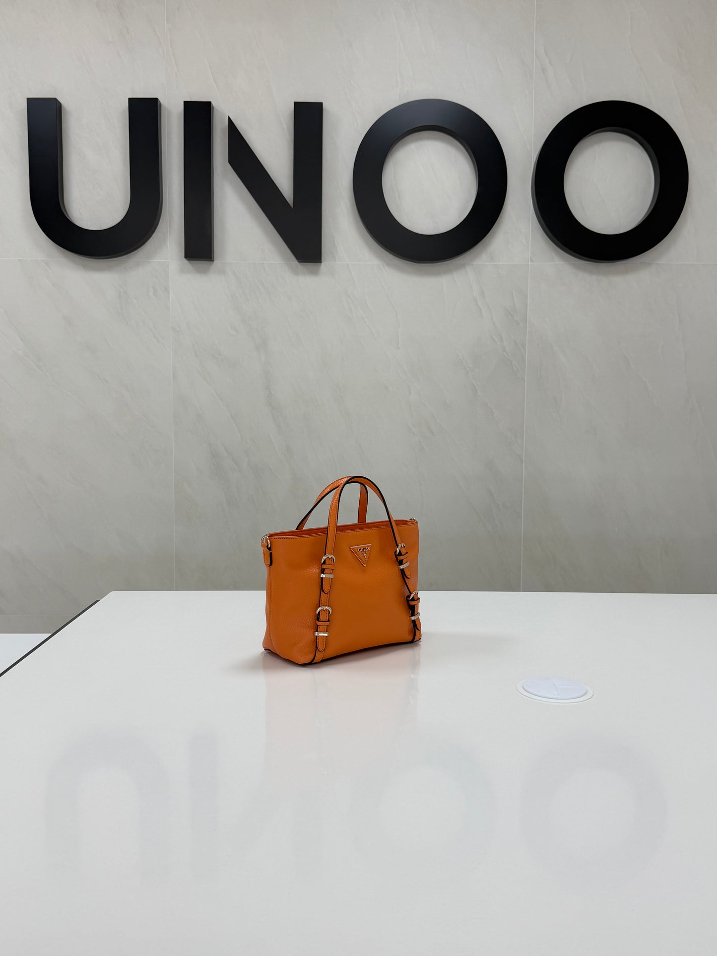 Guess Levia Small Hobo - Tangerine