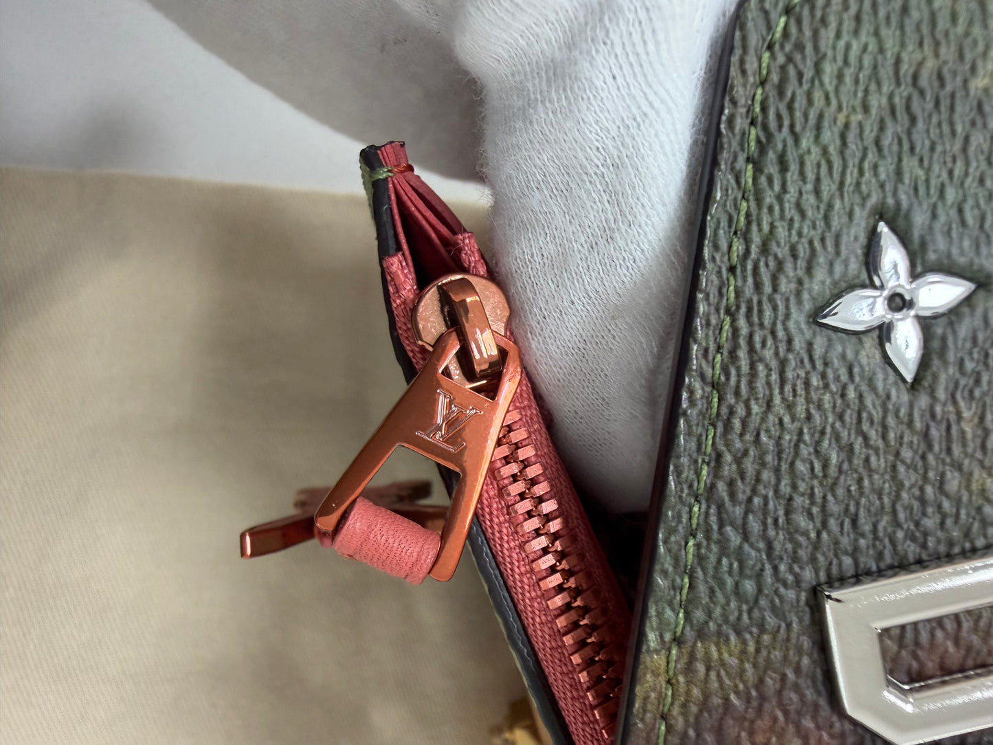 Louis Vuitton Chain Wallet Pouchette Mona Lisa - PRE OWNED