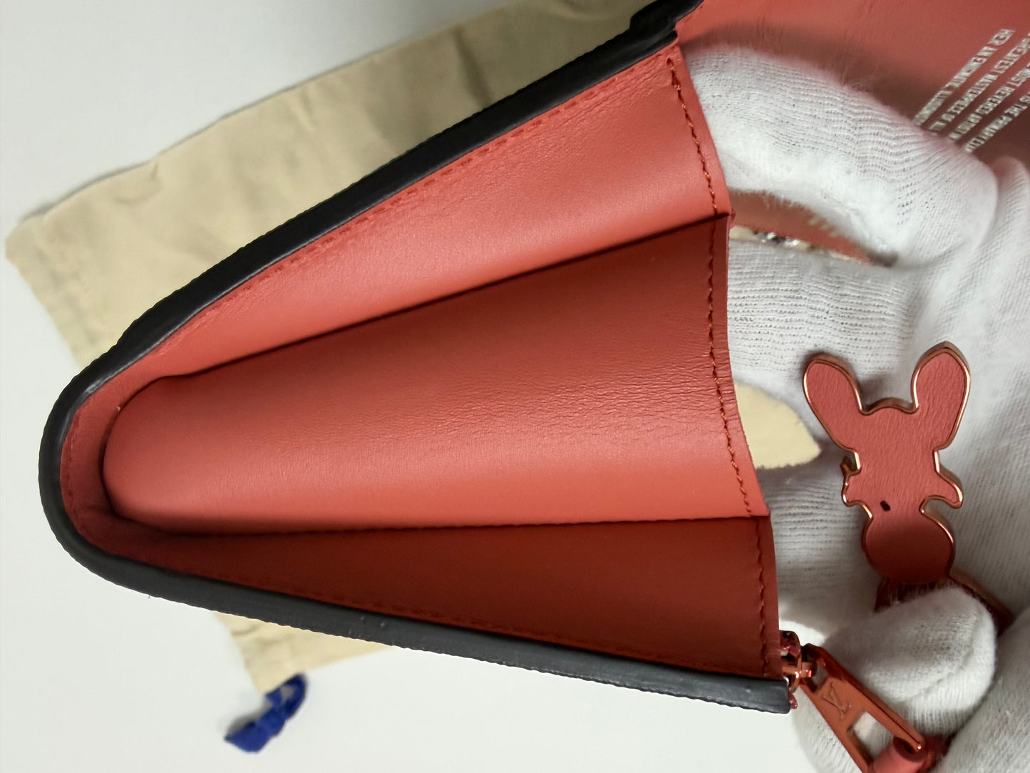 Louis Vuitton Chain Wallet Pouchette Mona Lisa - PRE OWNED