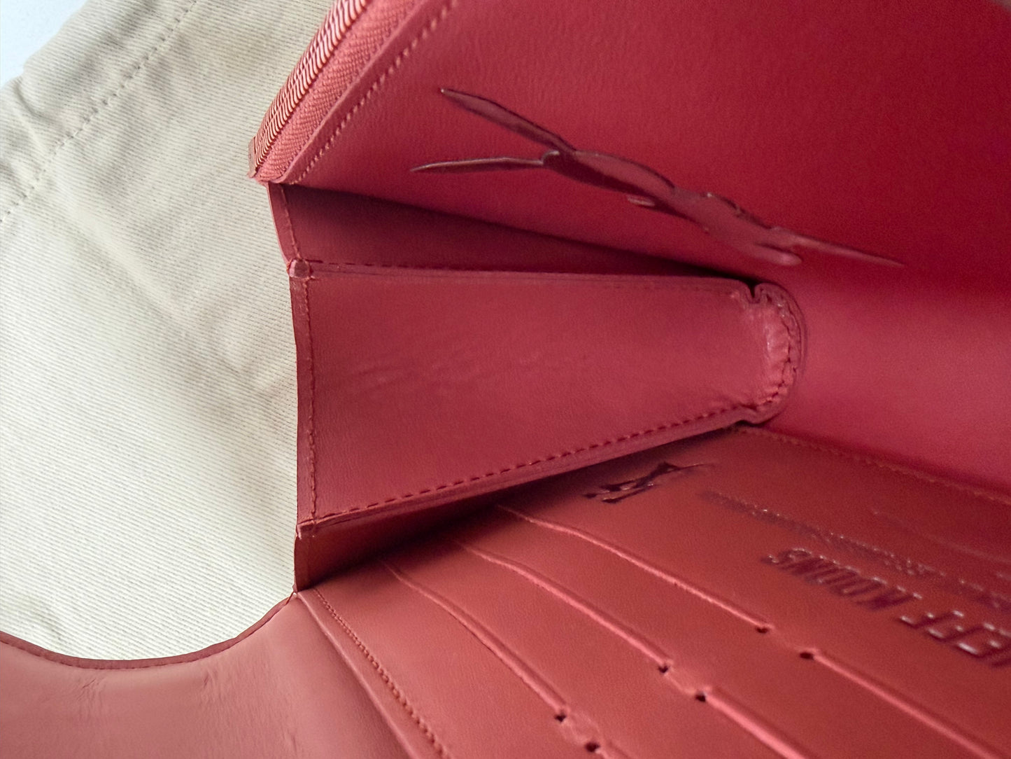 Louis Vuitton Chain Wallet Pouchette Mona Lisa - PRE OWNED