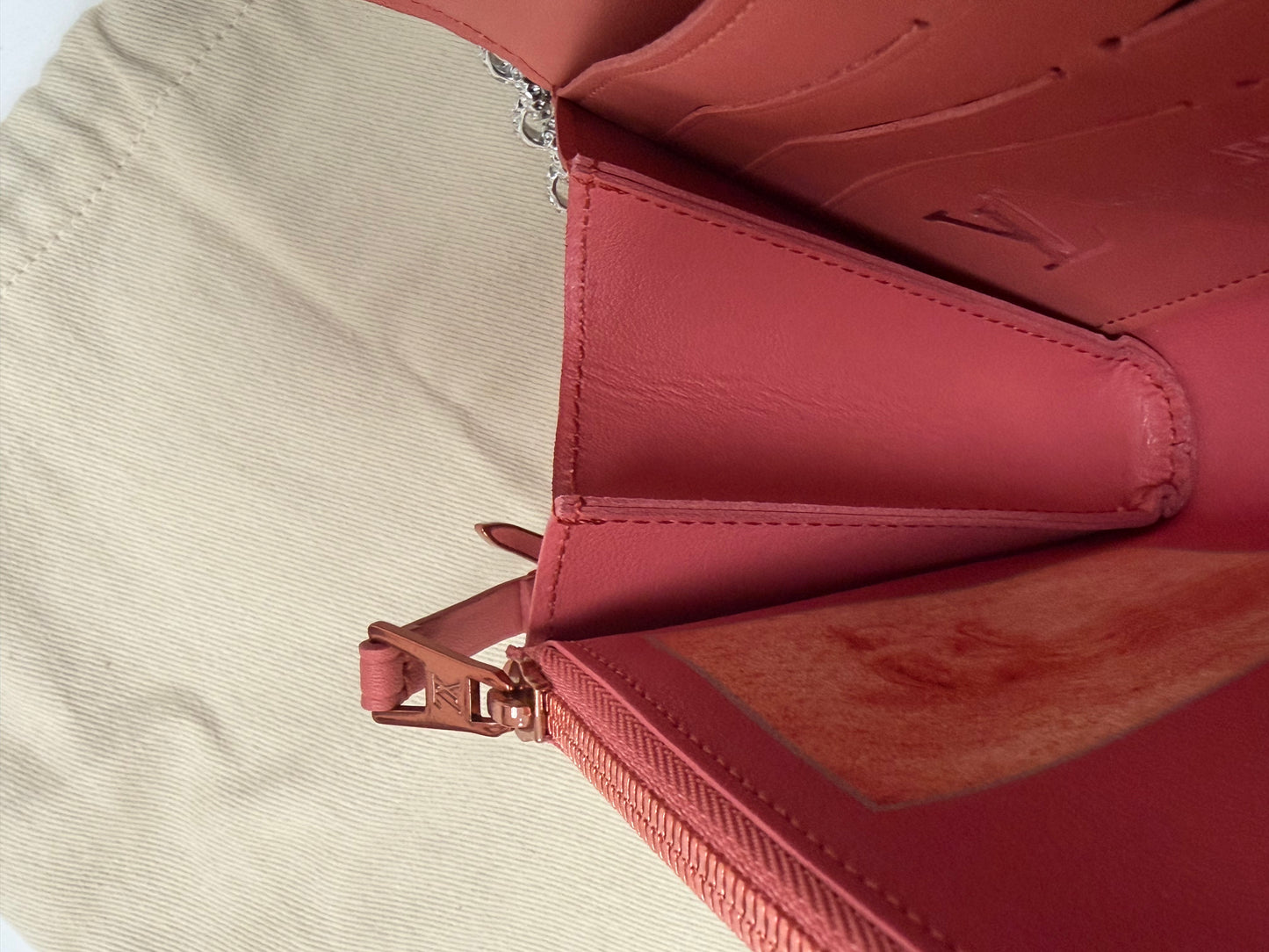 Louis Vuitton Chain Wallet Pouchette Mona Lisa - PRE OWNED