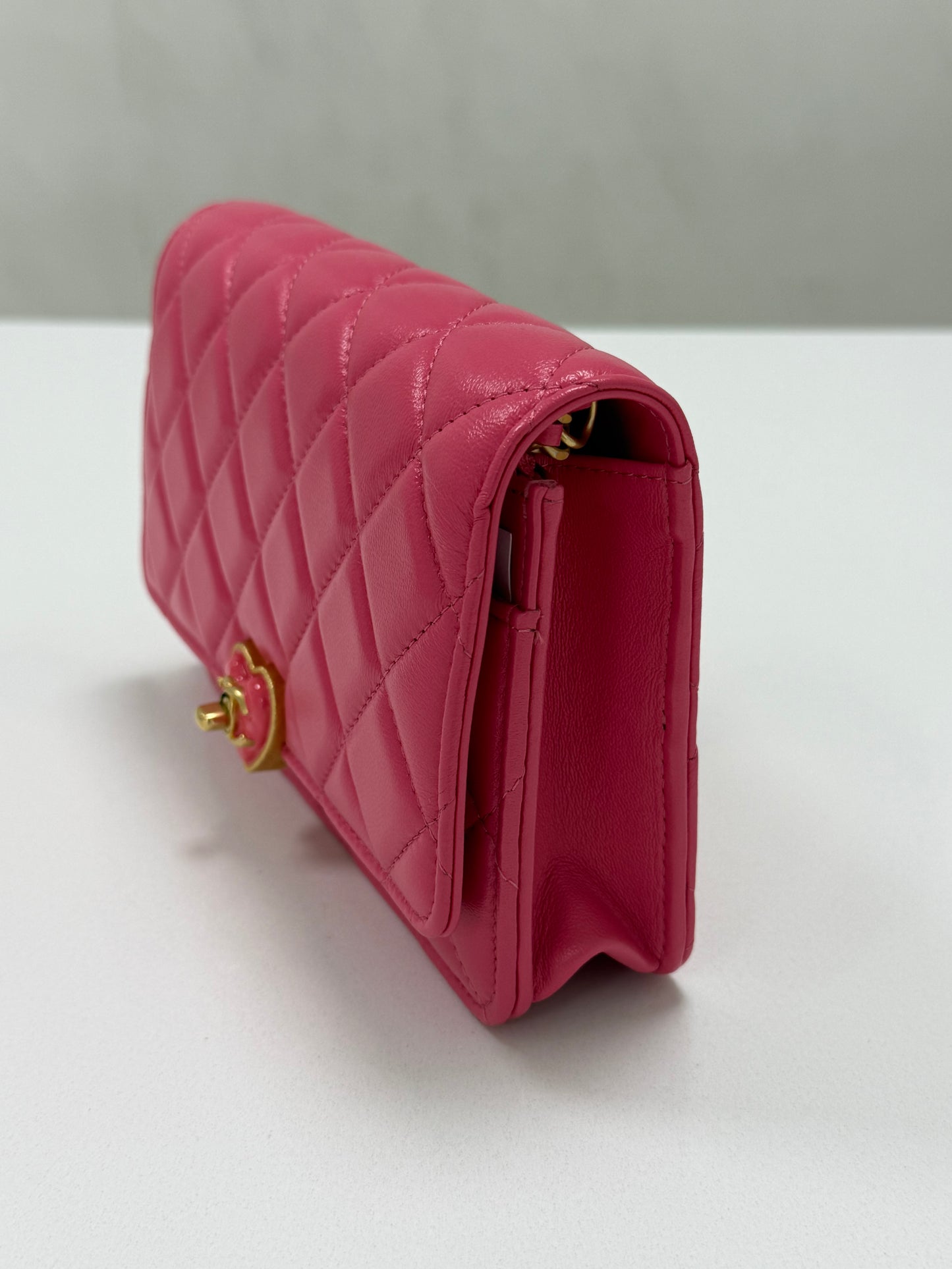 Chanel Matrasse Heart Chain Wallet Pink - PRE OWNED