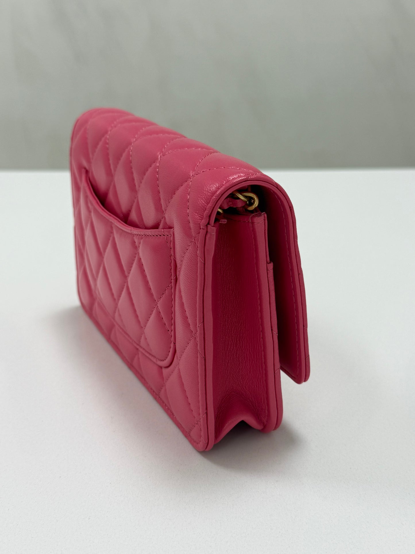 Chanel Matrasse Heart Chain Wallet Pink - PRE OWNED