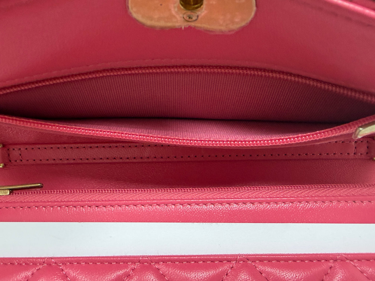Chanel Matrasse Heart Chain Wallet Pink - PRE OWNED