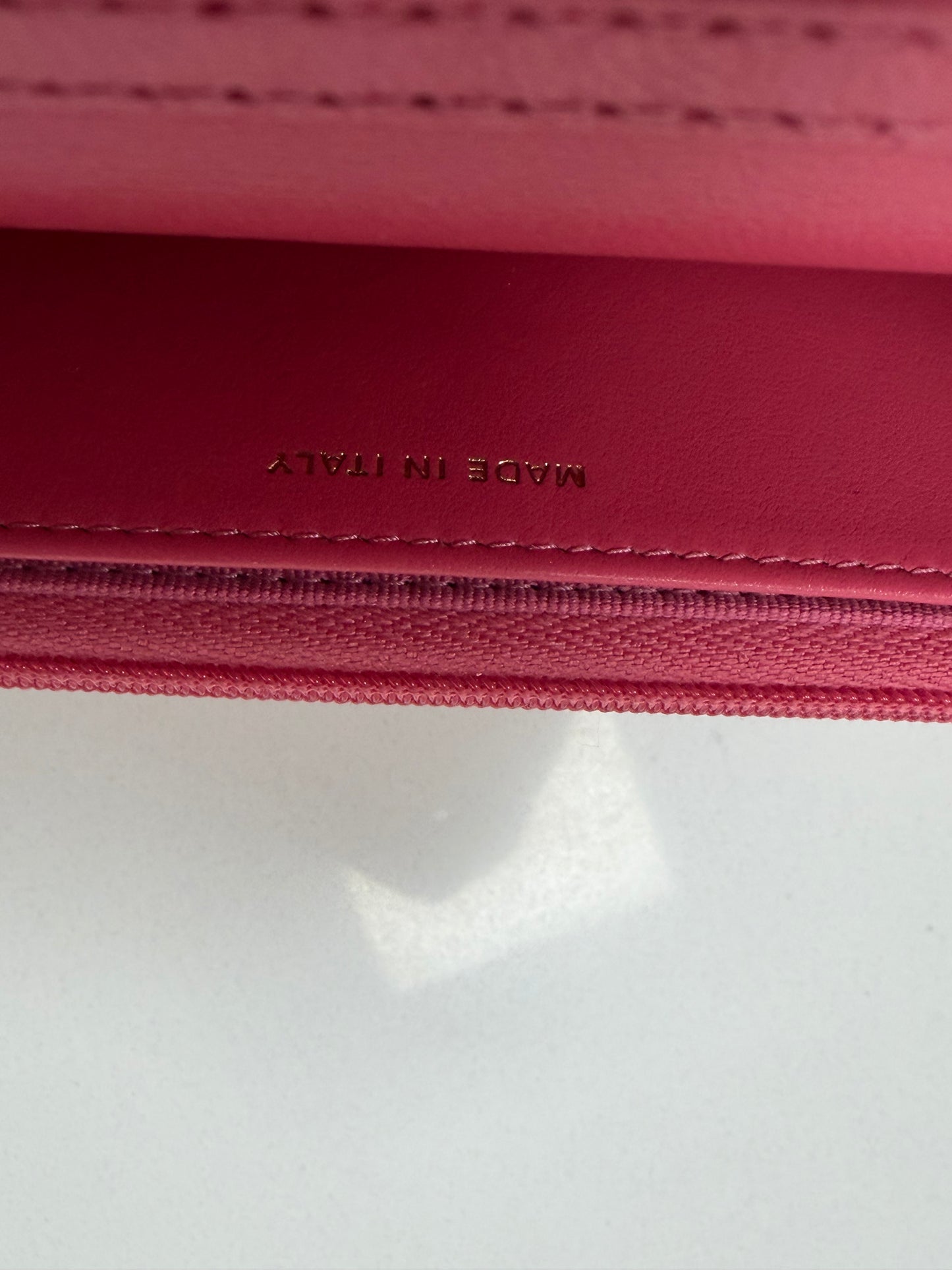 Chanel Matrasse Heart Chain Wallet Pink - PRE OWNED