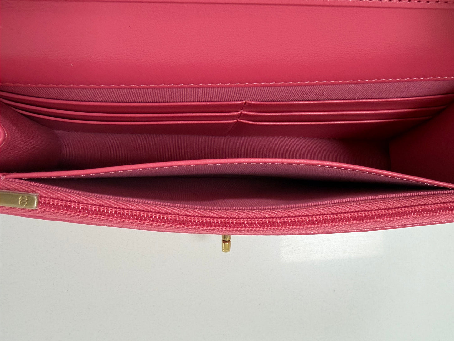 Chanel Matrasse Heart Chain Wallet Pink - PRE OWNED