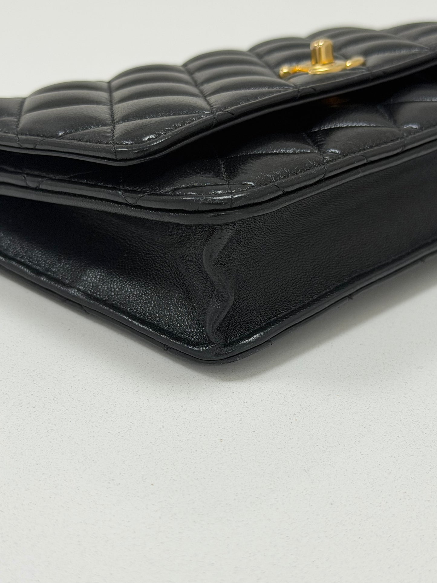 Chanel Wallet on Chain in Black Leather - PRE OWNED