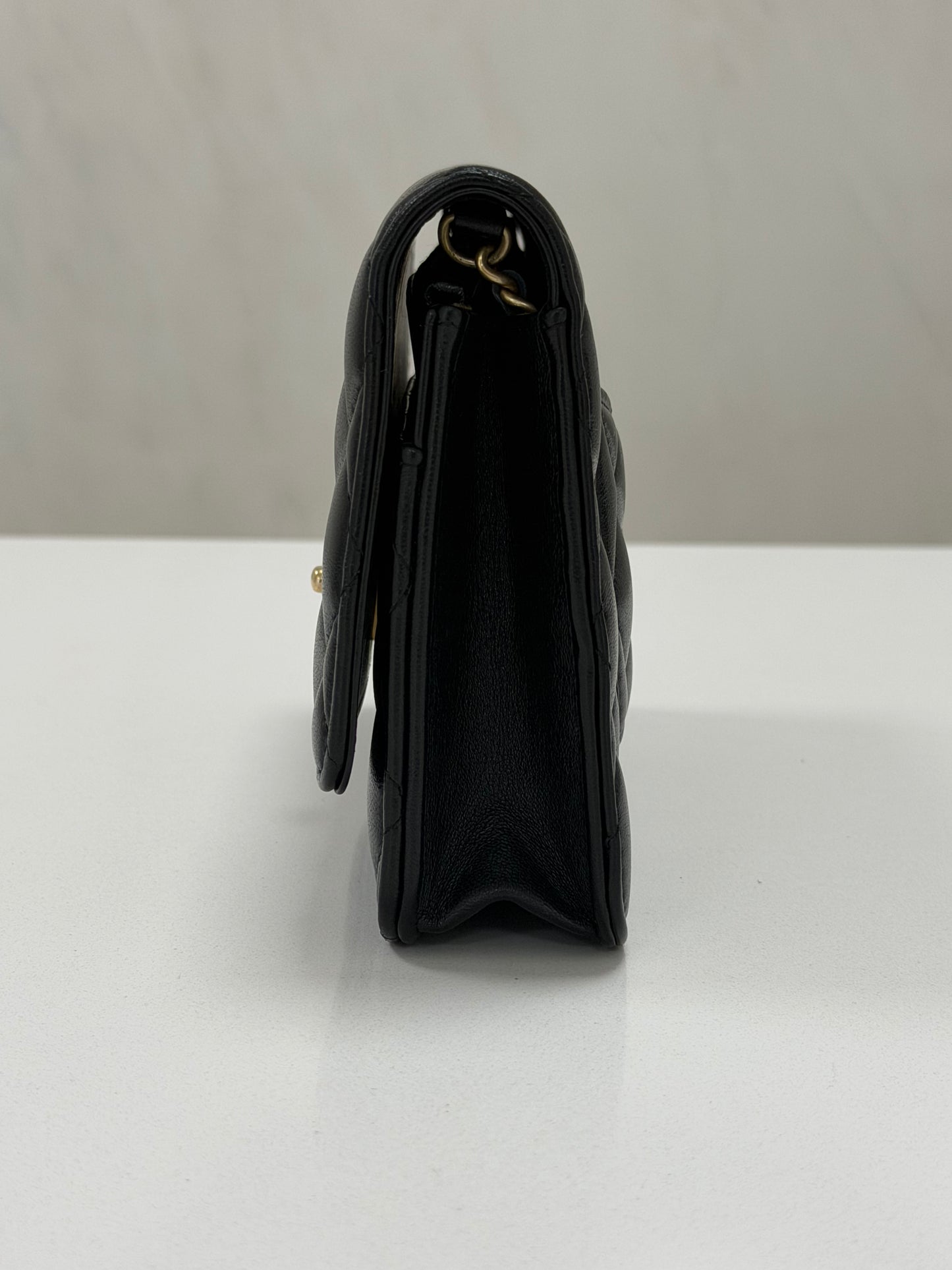 Chanel Wallet on Chain in Black Leather - PRE OWNED