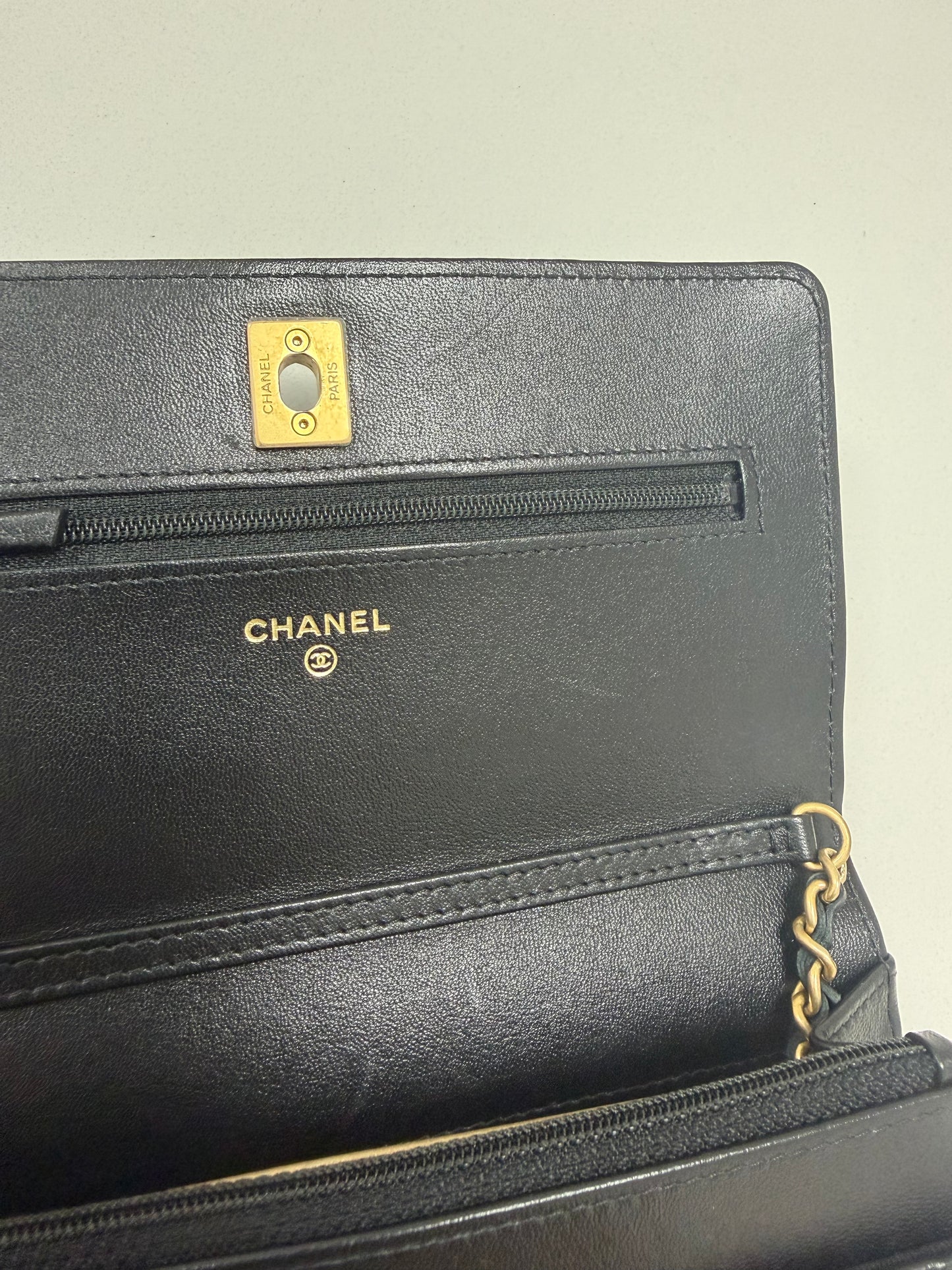 Chanel Wallet on Chain in Black Leather - PRE OWNED