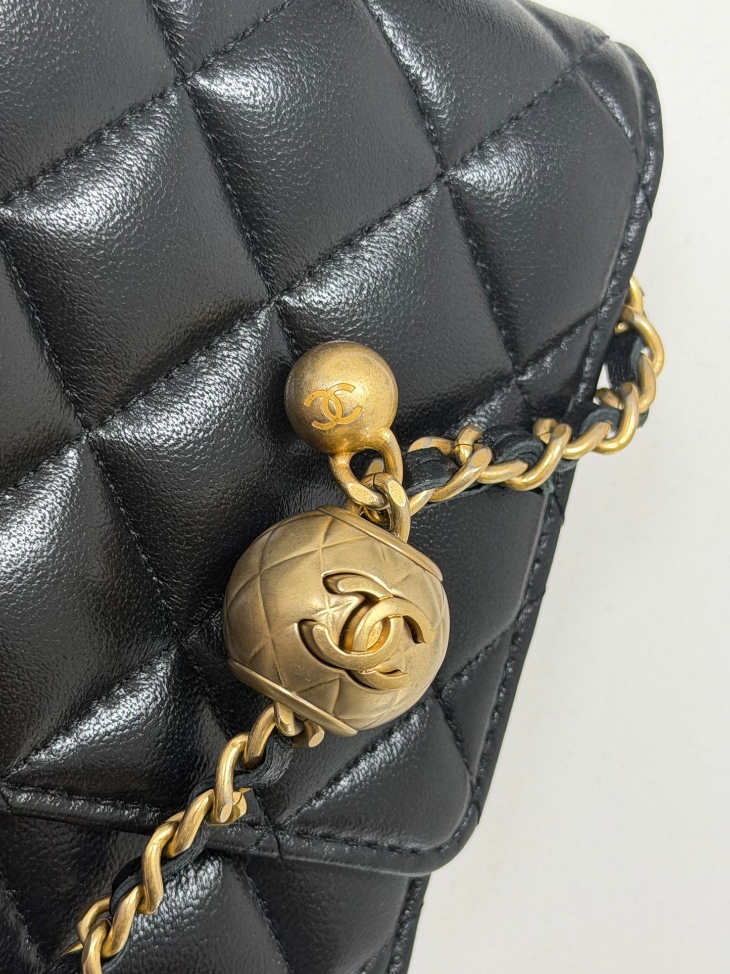 Chanel Wallet on Chain in Black Leather - PRE OWNED
