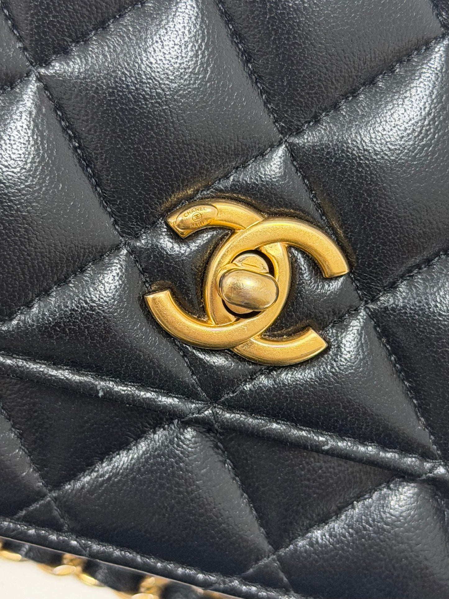 Chanel Wallet on Chain in Black Leather - PRE OWNED