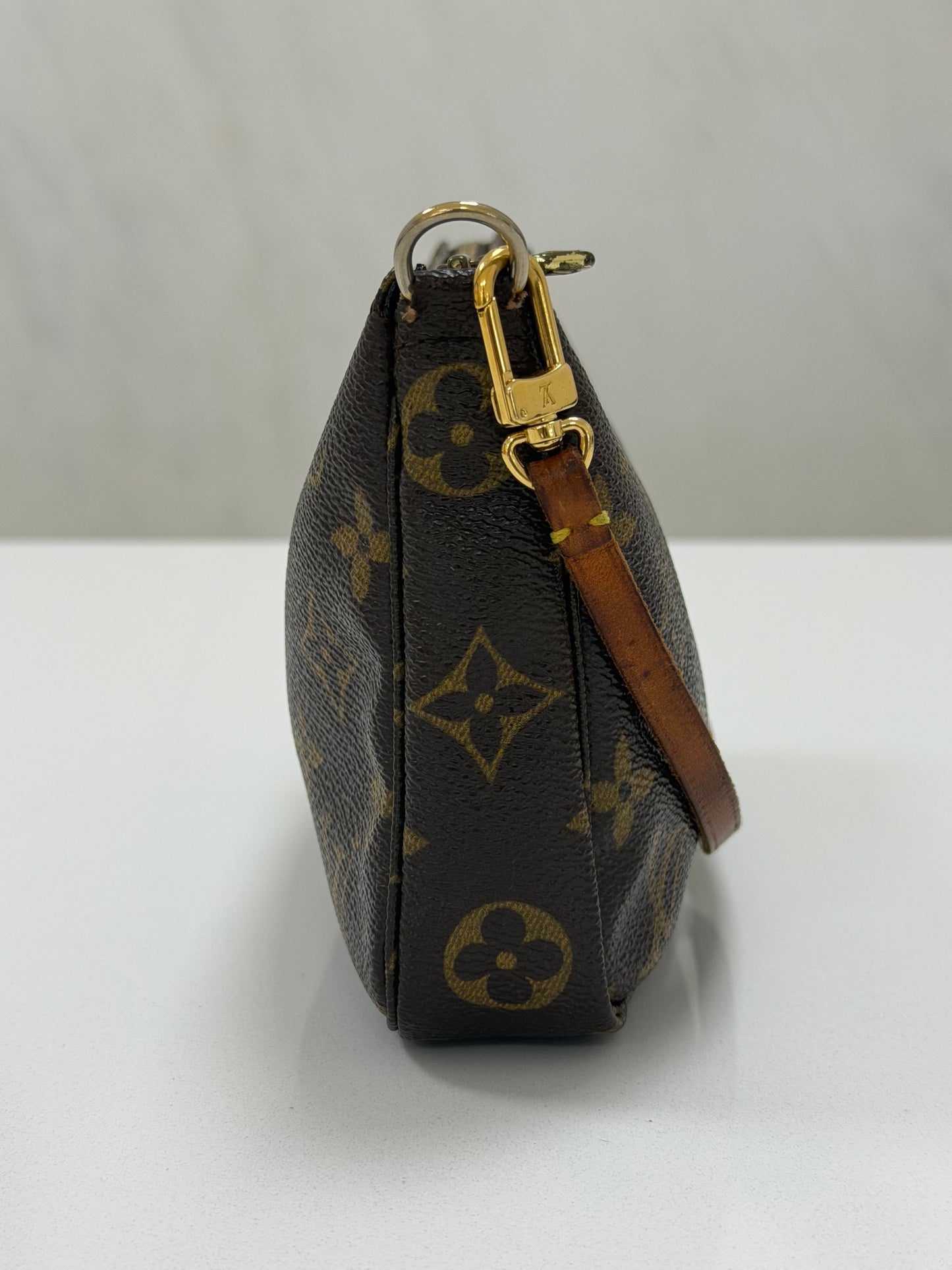 Louis Vuitton Monogram Canvas Pochette Accessories - PRE OWNED