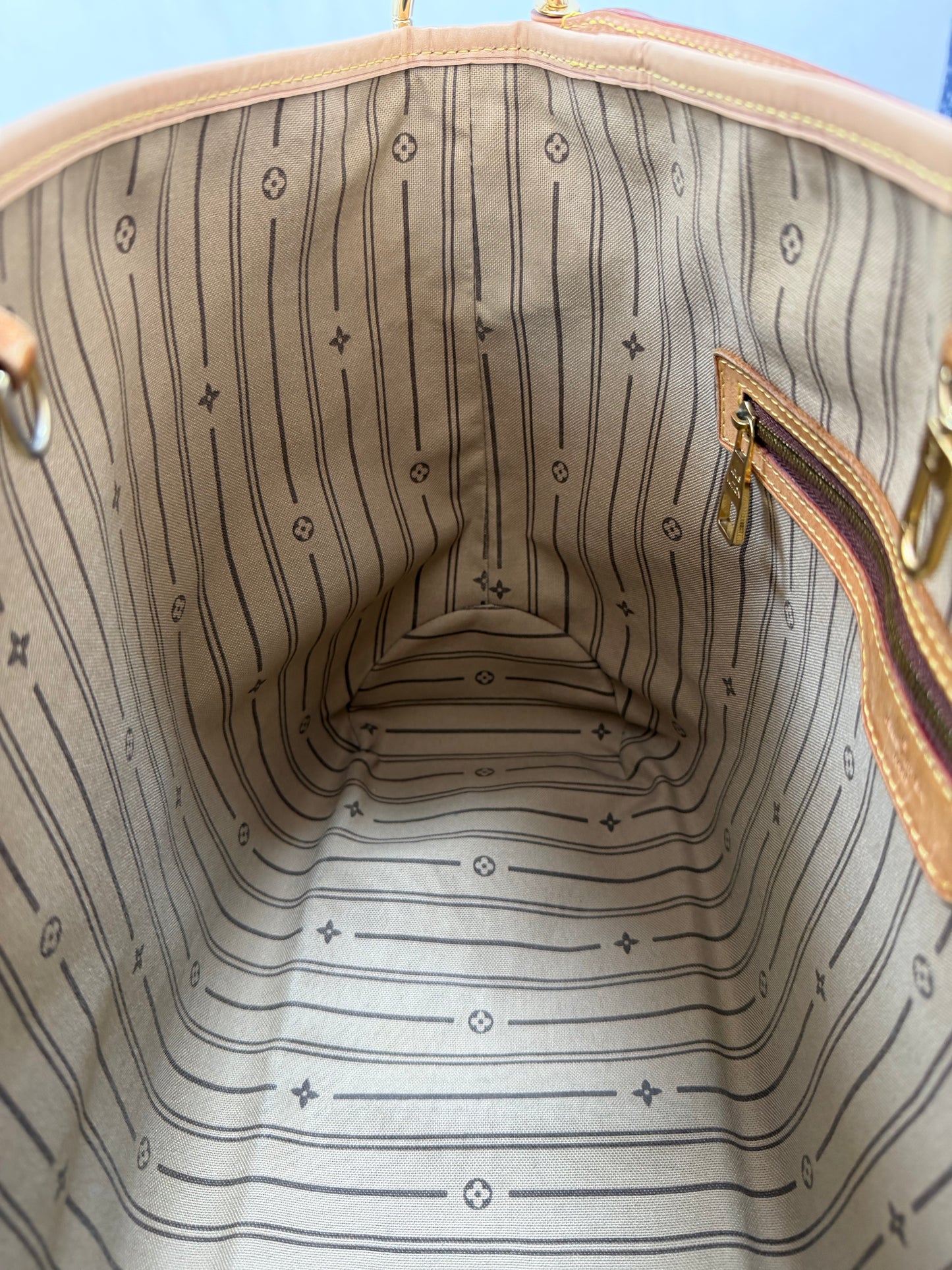 Louis Vuitton Delightful Handbag - PRE OWNED