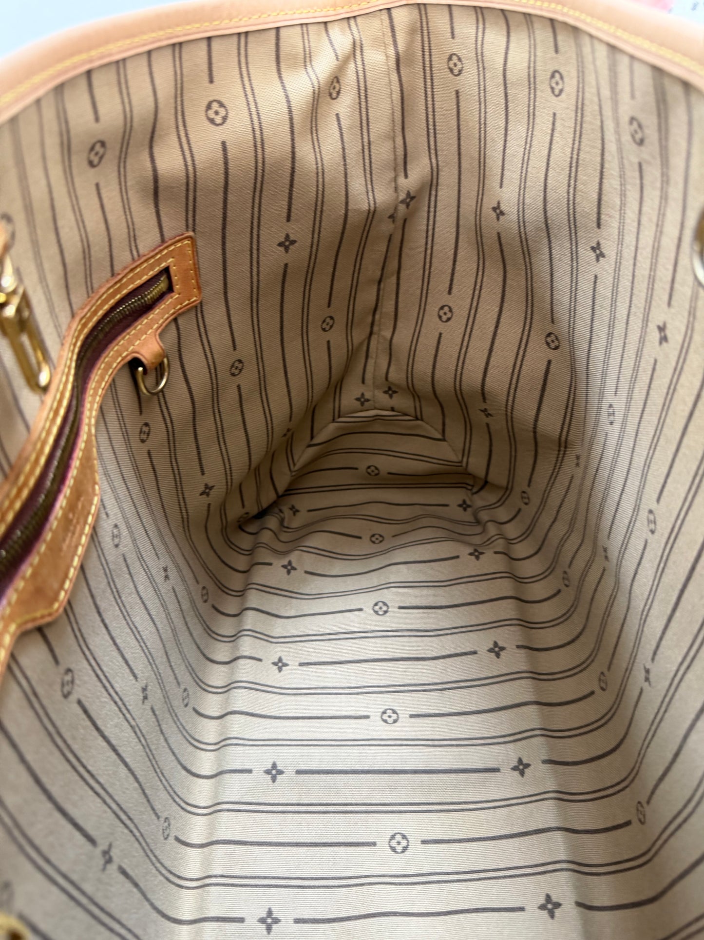 Louis Vuitton Delightful Handbag - PRE OWNED