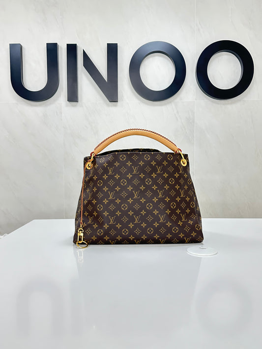 Louis Vuitton Artsy Handbag Monogram Canvas MM - Pre Loved Excellent Condition