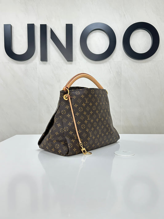 Louis Vuitton Artsy Handbag Monogram Canvas MM - Pre Loved Excellent Condition