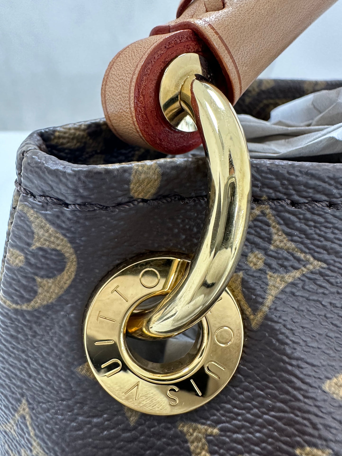 Louis Vuitton Artsy Handbag Monogram Canvas MM - Pre Loved Excellent Condition