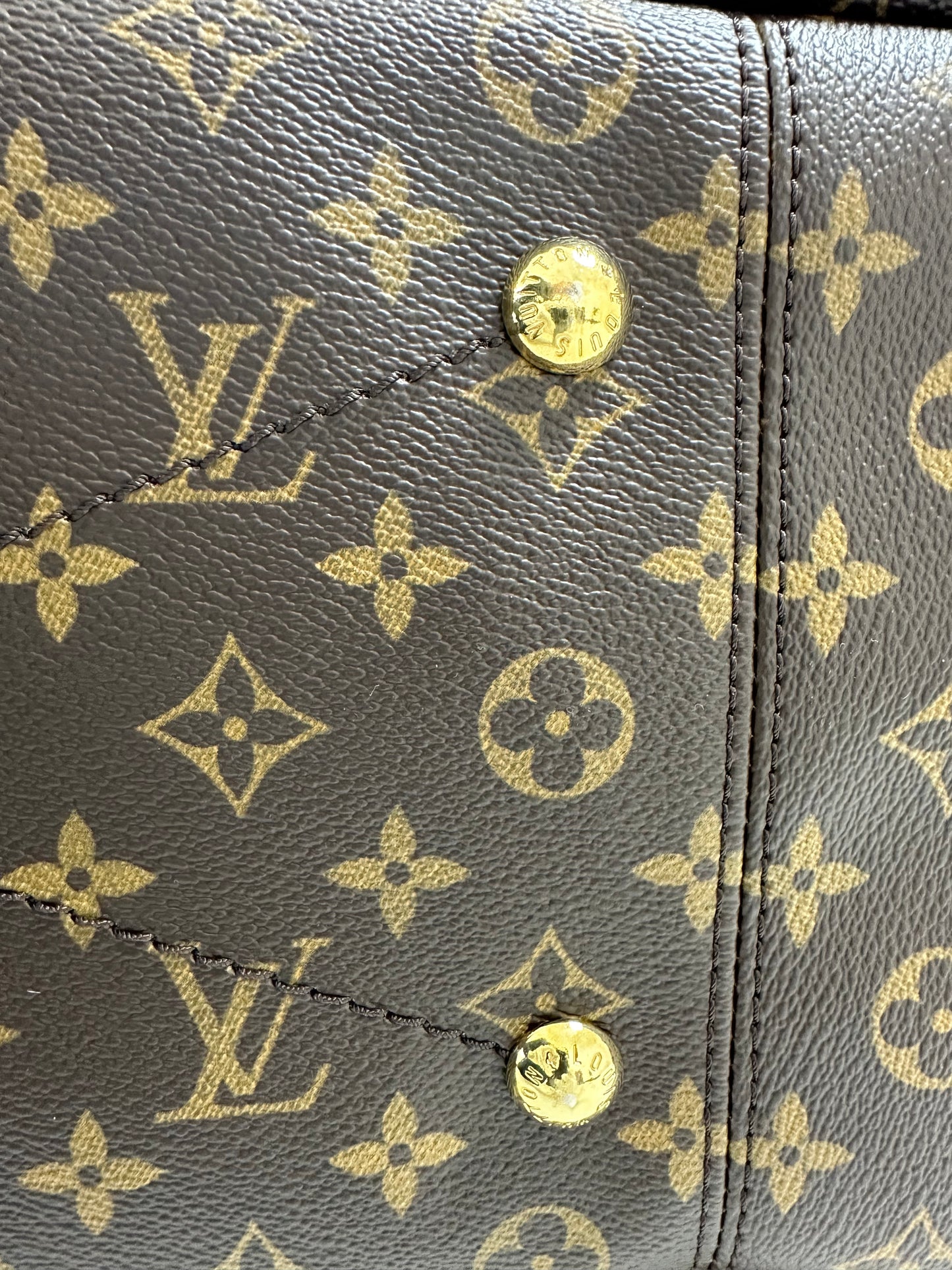 Louis Vuitton Artsy Handbag Monogram Canvas MM - Pre Loved Excellent Condition