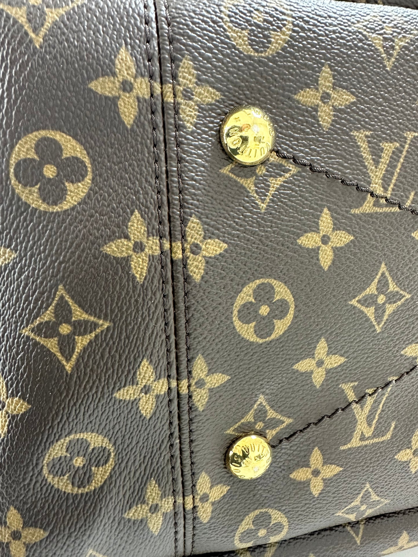 Louis Vuitton Artsy Handbag Monogram Canvas MM - Pre Loved Excellent Condition