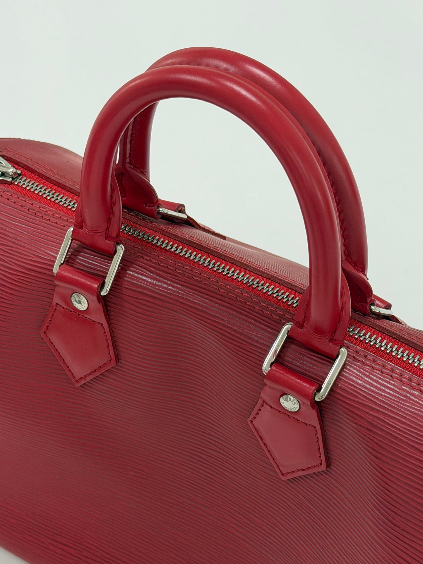 LOUIS VUITTON Epi Speedy 25 Hand Bag Castilian Red M43017 LV Auth 139881
