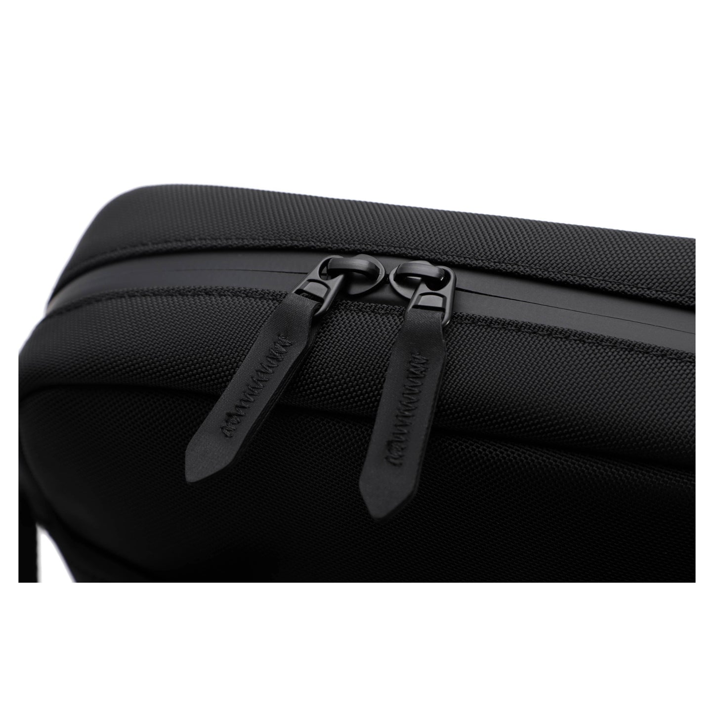 UNOO Cityline Crossbody – Black