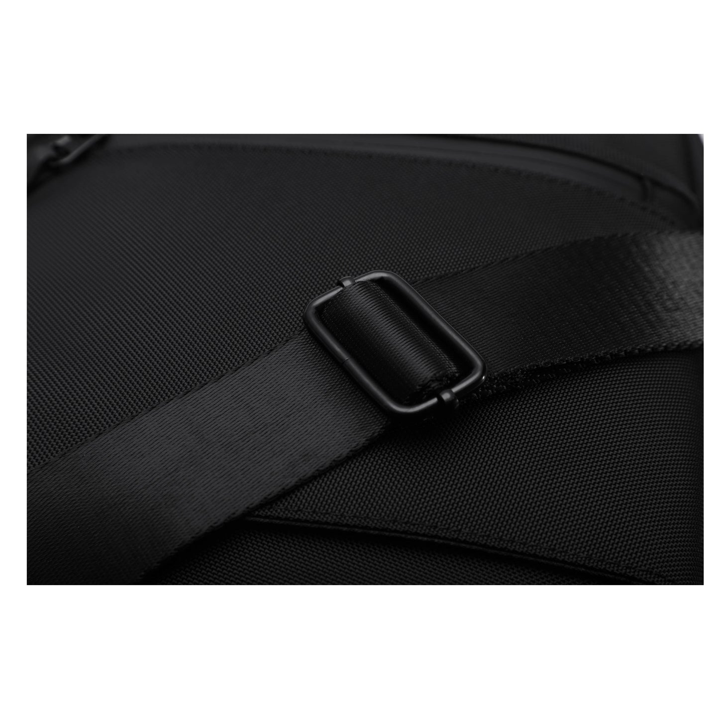 UNOO Stream Crossbody – Black