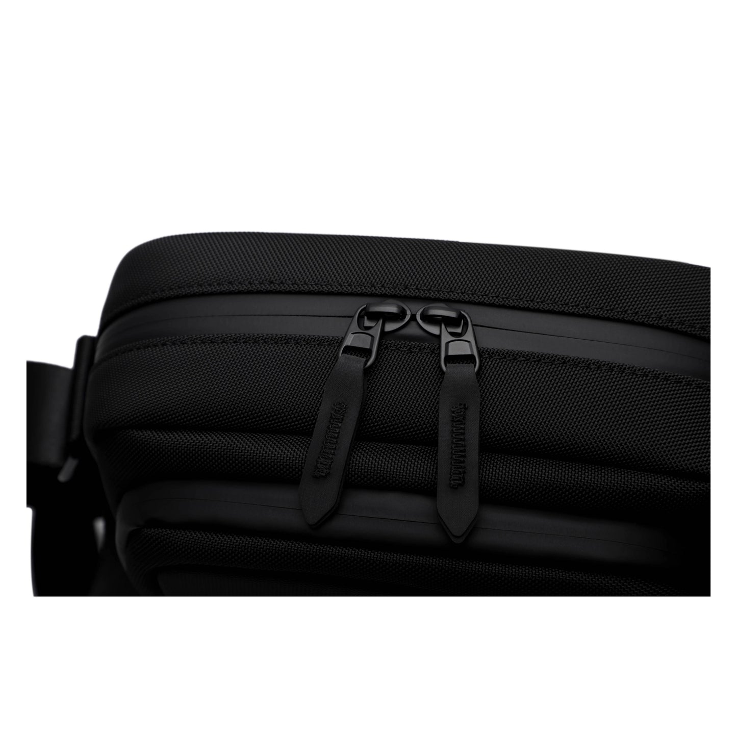 UNOO Stream Crossbody – Black