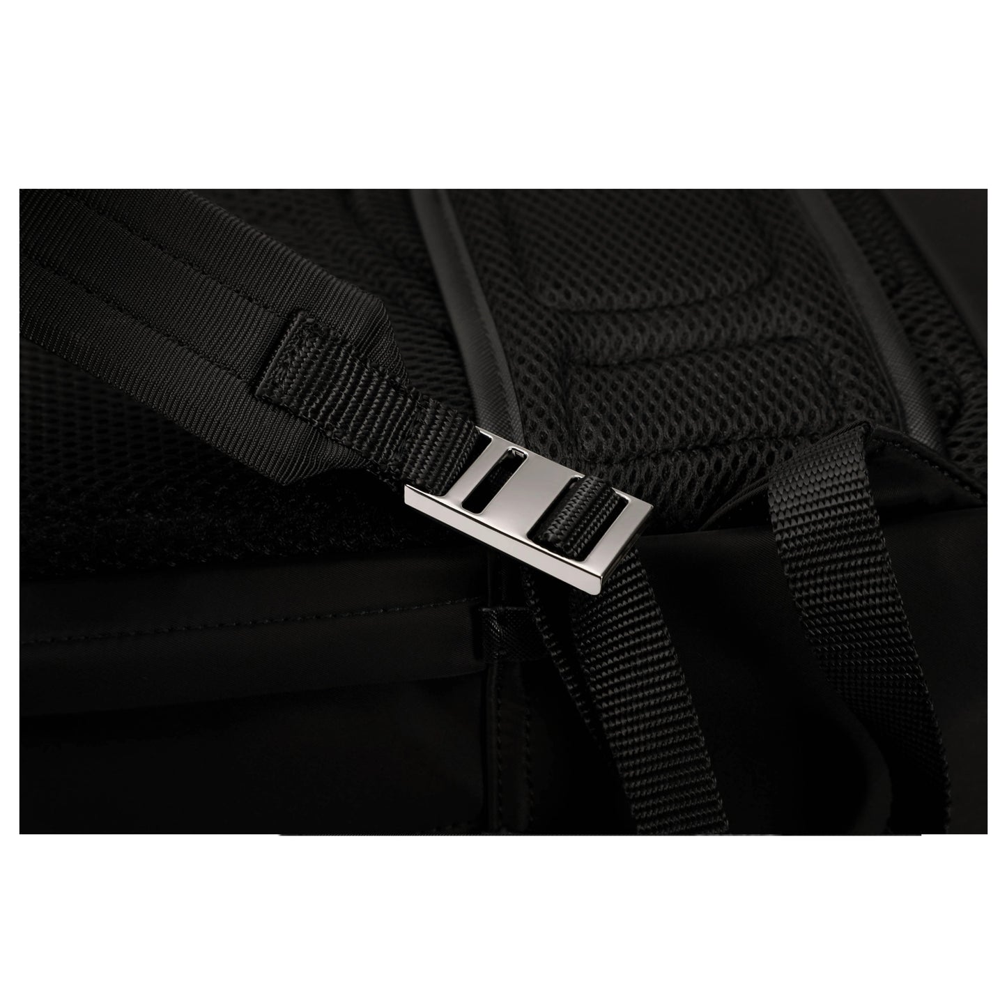 UNOO Pilot Backpack – Black