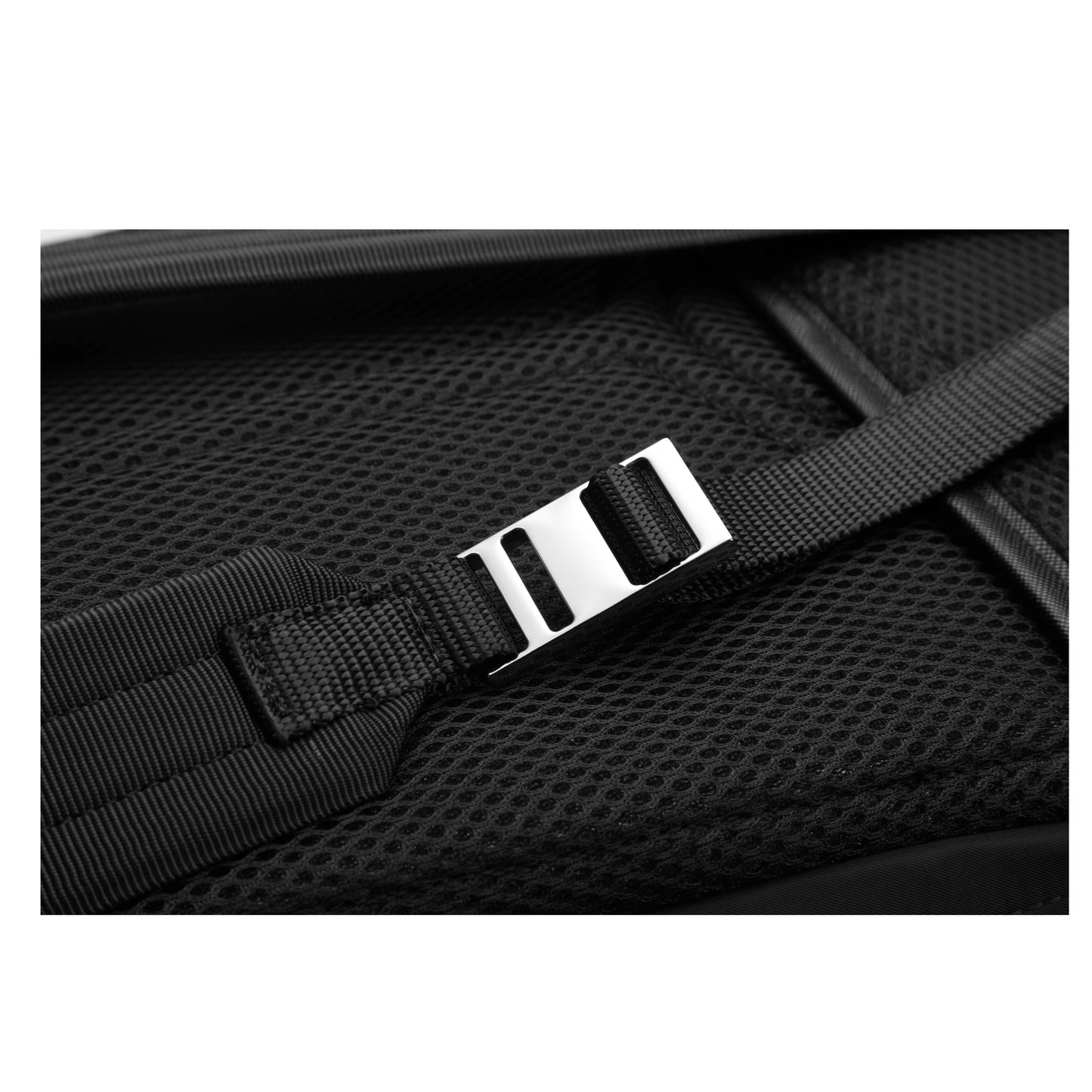 UNOO Pilot Backpack – Black