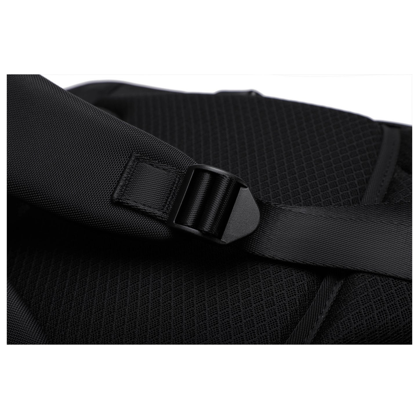 UNOO Velocity Backpack - Black