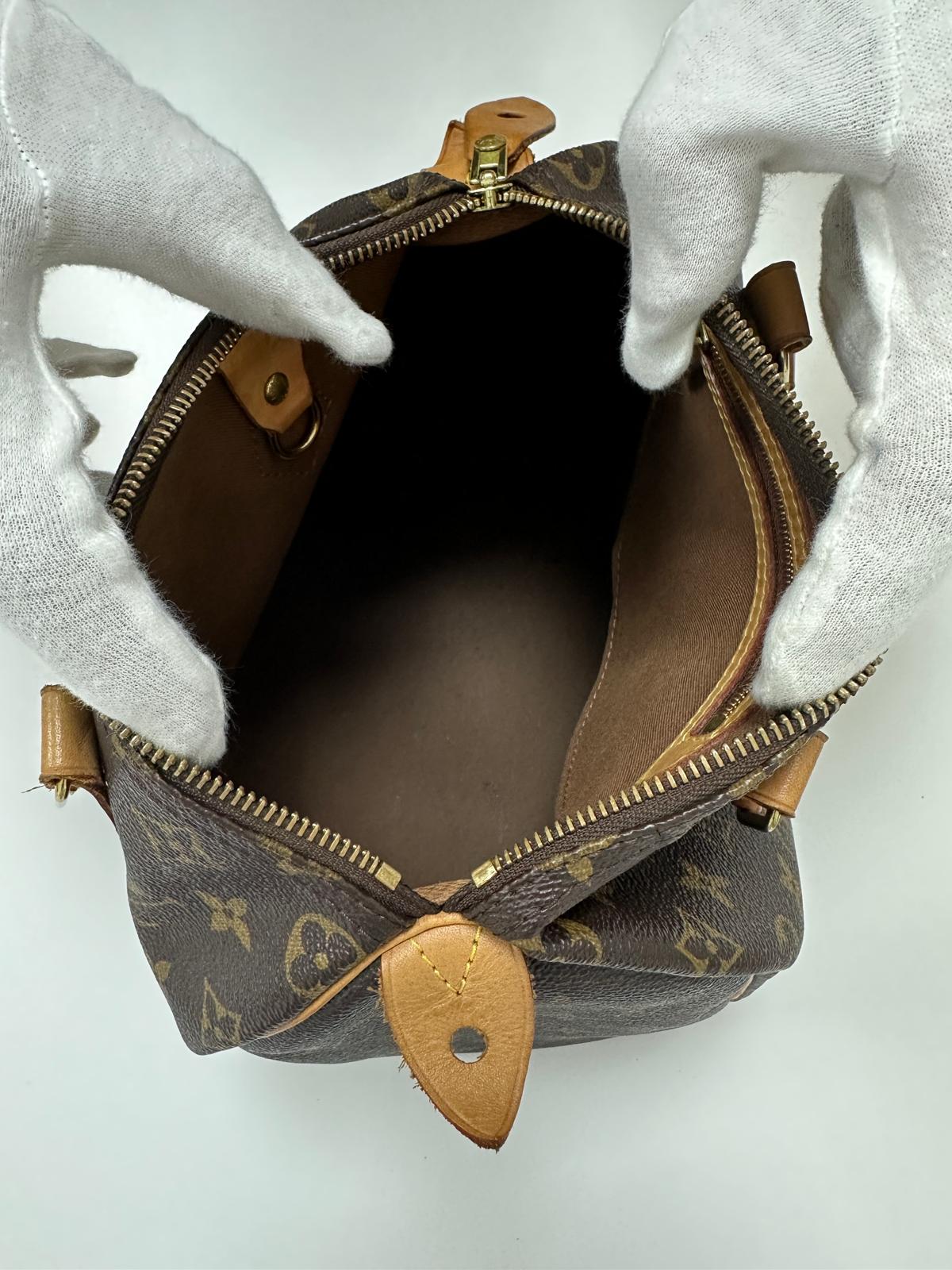 Louis Vuitton Monogram Speedy 25 - PRE OWNED