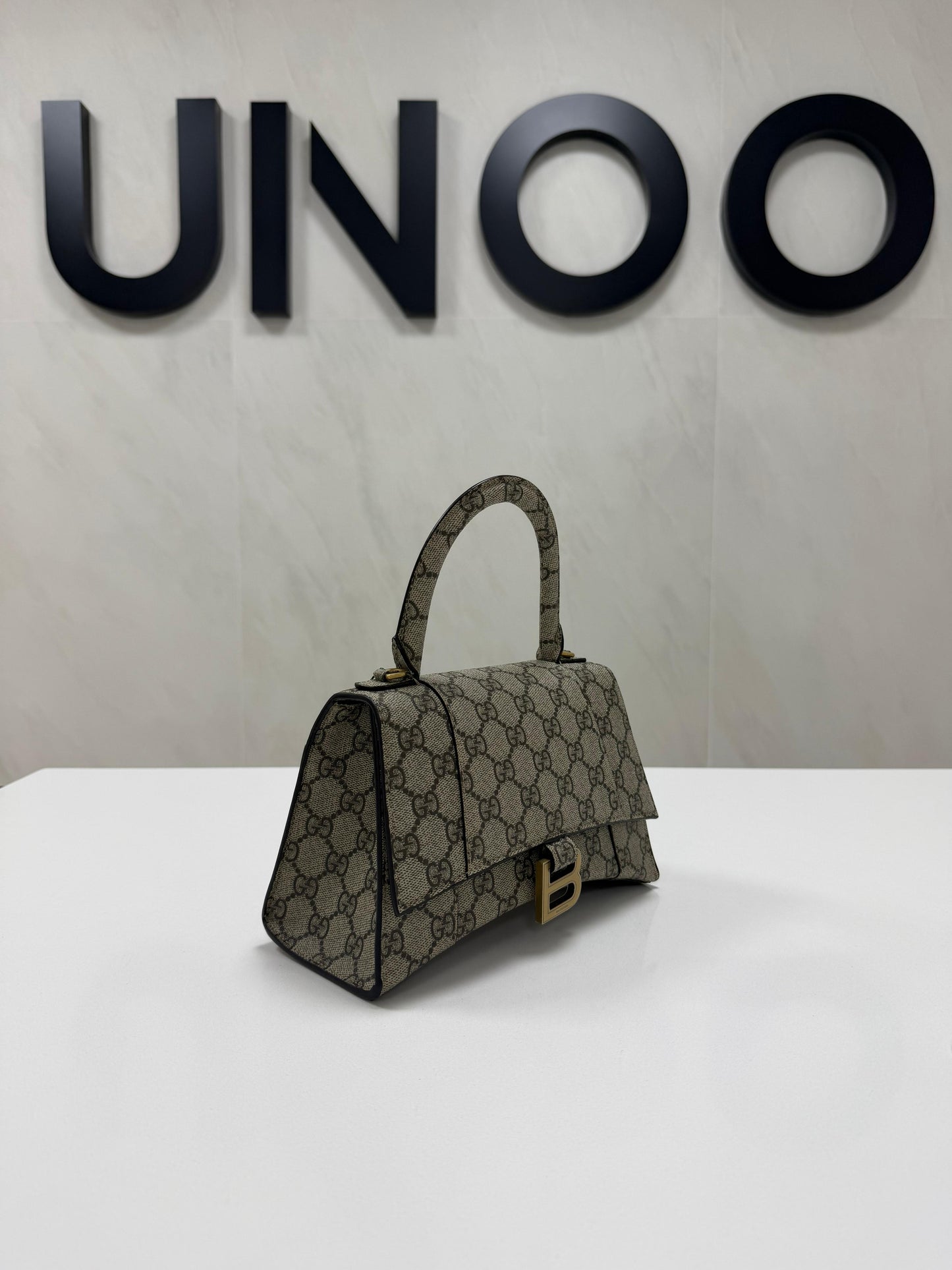 Gucci x Balenciaga Beige GG Supreme Canvas Hourglass Top Handle Bag - PRE OWNED