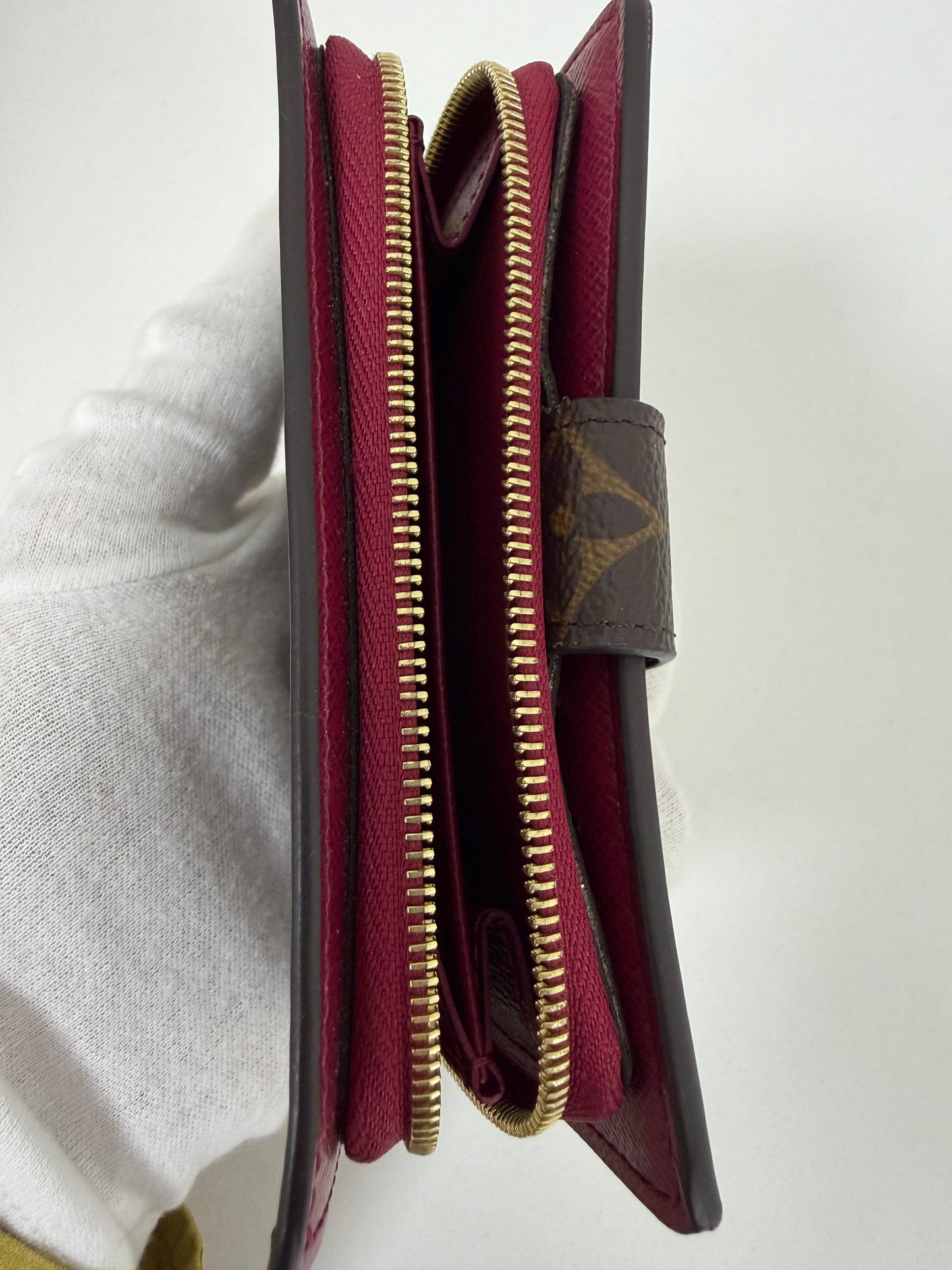 Louis Vuitton Louis Vuitton Portefeuille Juliette Monogram Compact Wallet Canvas