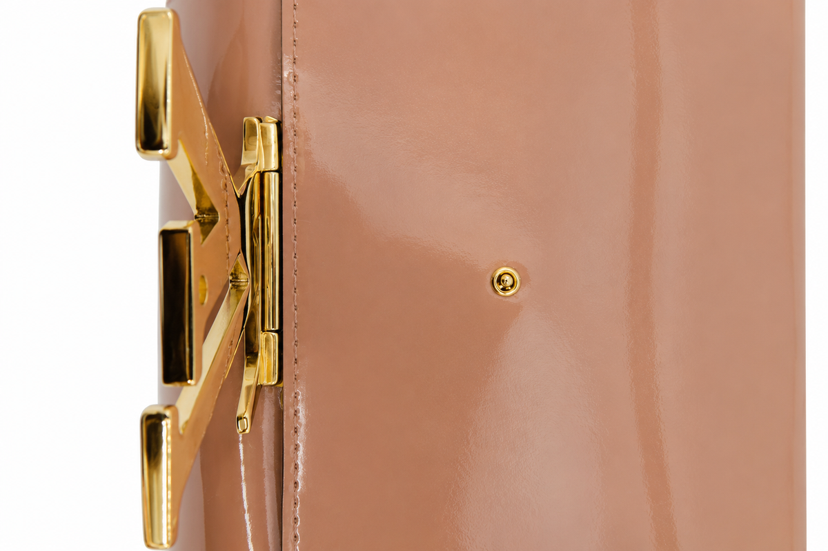 Louis Vuitton Louise Patent Leather Clutch Wallet Nude Beige Gold LV Hardware – Good Condition – additional photo 11