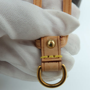 Louis Vuitton Neverfull MM Monogram Tote Bag with Pink Interior – Pre-Loved Good Condition – a close-up of a light tan