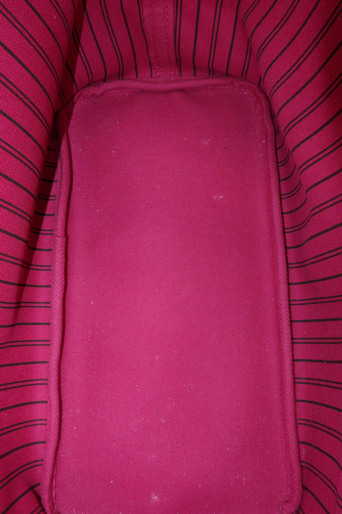 Louis Vuitton Neverfull MM Monogram Tote Bag with Pink Interior – Pre-Loved Good Condition – additional photo 8