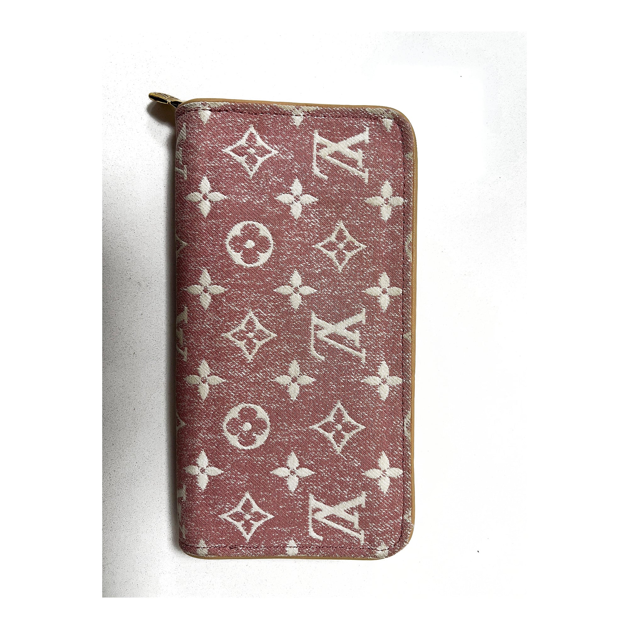 Louis Vuitton Monogram Denim Zippy Wallet in Pink