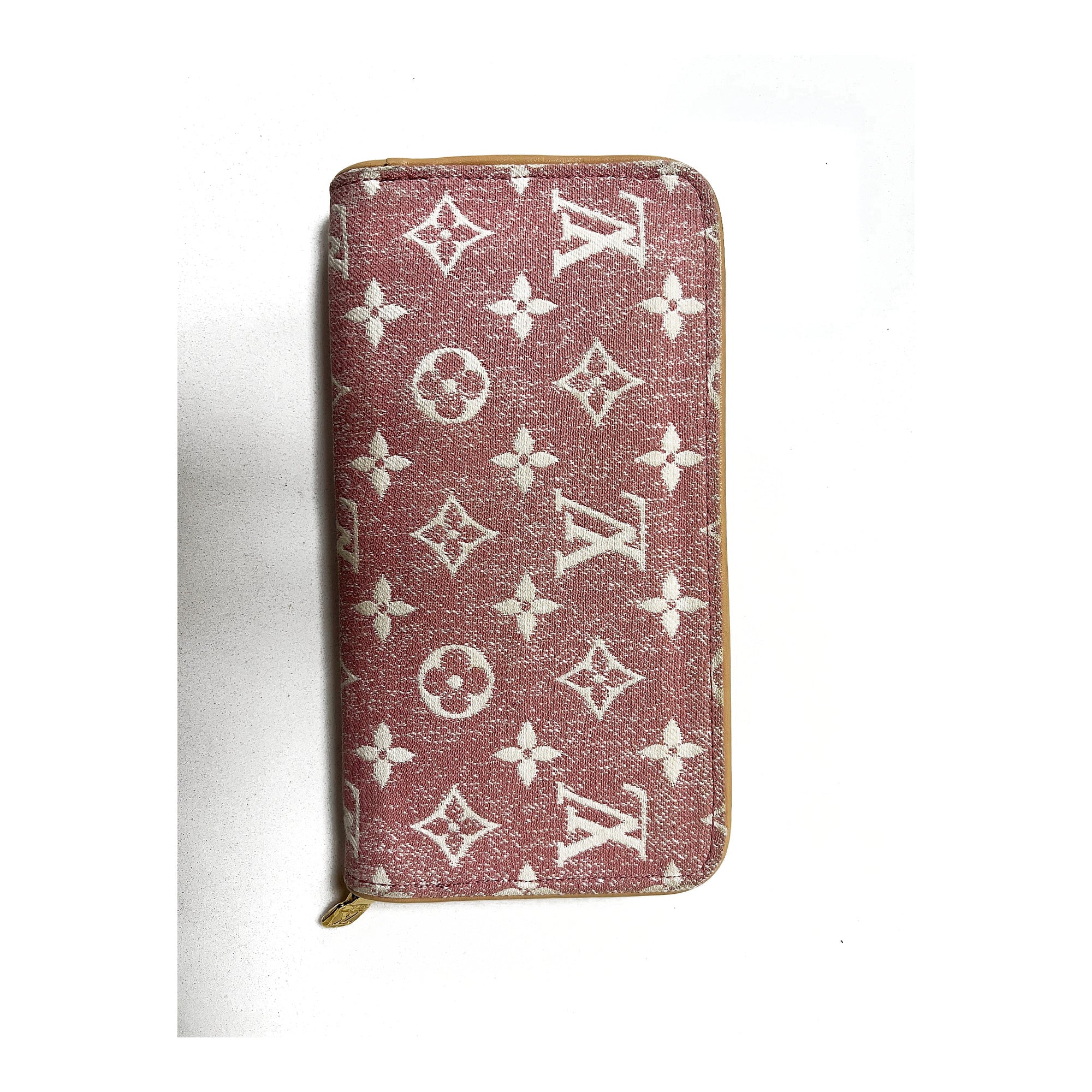 Louis Vuitton Monogram Denim Zippy Wallet in Pink